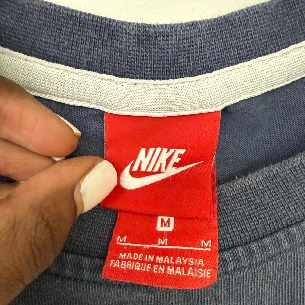 Nike Top Size M - Picture 3 of 3